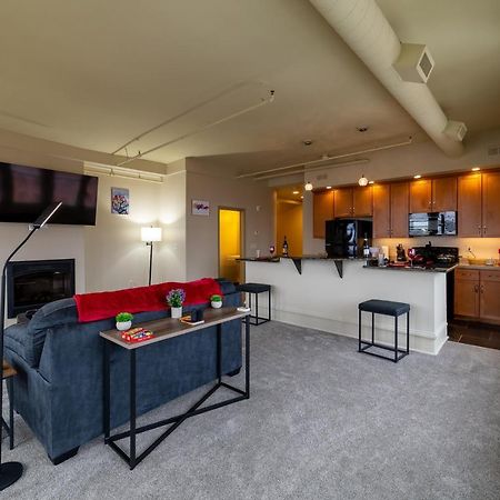Апартаменти King Bed W/ Panoramic Views Of Dt! Рочестер Екстер'єр фото
